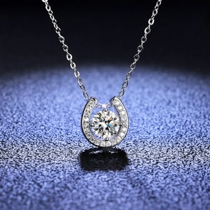 925 Sterling Silver Horseshoe Moissanite Pendant Necklace Elegant Inlaid Zirconia Lucky U Shape Clavicle Chain Jewelry For Women