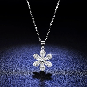 925 Sterling Silver Camellia Flower Moissanite Pendant Necklace For Women Zirconia Clavicle Box Chain Elegant Jewelry Gift