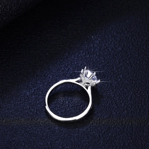 Bague élégante en argent sterling S925 moissanite avec serti couronne et effet d'éclat étoilé