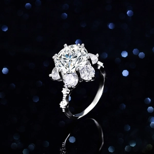 Sunflower design 5 carat moissanite ring in S925 silver with sparkling halo and side stones