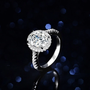 Luxury S925 sterling silver halo ring with a 2-carat round brilliant cut moissanite diamond