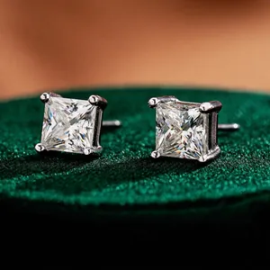 Orecchini a lobo in argento S925 con moissanite a taglio quadrato princess e montatura a 4 griffe
