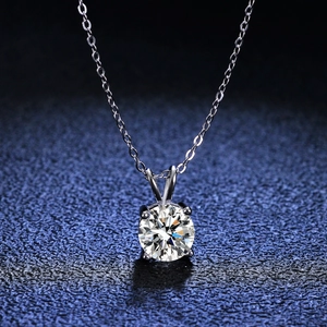 Collier Pendentif Classique en Argent Sterling 925 pour Femme Sertissage Quatre Griffes Moissanite Zirconia Bijoux Cadeau