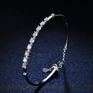 925 Sterling Silver Moissanite Row Bracelet For Women Adjustable Bangle With Heart Pendant Elegant Jewelry With GRA Certificate