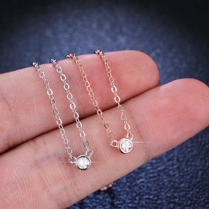 S925 sterling silver solitaire necklace with sparkling 1ct moissanite in two colors