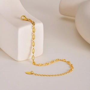 Bracciale a catena in acciaio inossidabile dorato con maglie testurizzate e targhetta K18