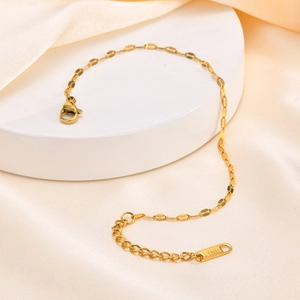 Fashionable 18K gold plated stainless steel thin chain bracelet with lobster clasp