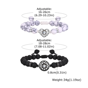 Ensemble de bracelets en perles réglables avec breloques cœur et rondes en noir et blanc