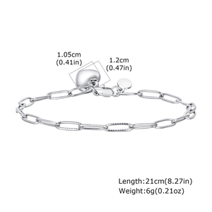 Détail du bracelet avec pendentif cœur argenté, dimensions et chaîne à maillons