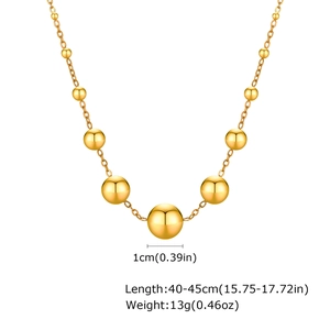 Dimensions détaillées pour un collier à boules dorées avec une perle de 1 cm au centre