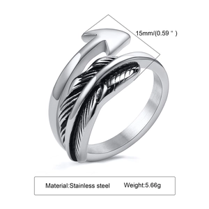 Adjustable stainless steel feather arrow ring for men with vintage leaf pattern details