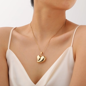 Collier Pendentif Cœur Minimaliste en Acier Inoxydable pour Femme Plaqué Or Poli Miroir Bijoux de Mode Cadeau Quotidien