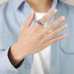 Retro stainless steel feather arrow wrap ring for men in vintage silver finish