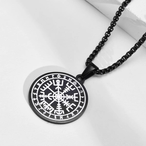 Pendentif boussole Viking noir en acier inoxydable avec runes nordiques pour homme