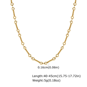 Detail of gold twisted link necklace with measurements 0.16cm width and 40-45cm length