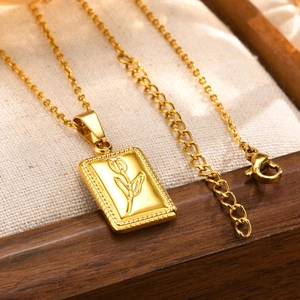 Vintage Stainless Steel Tulip Flower Embossed Rectangular Pendant Necklace Gold Plated Water Ripple Chain For Women Elegant Jewelry