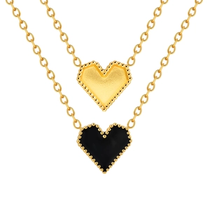 Goldene Edelstahl Herz-Halskette mit schwarzem Emaille-Inlay und Perlenrand-Verzierung