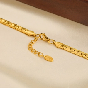 Macro di bracciale a catena serpente dorata con estensione regolabile e marchio K18