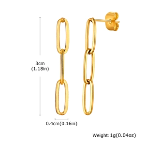 Detailed size view of gold triple-link chain earrings with 3cm height and 0.4cm width