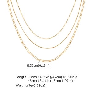 Detailsicht der dreilagigen Goldketten mit Längenangaben 38 cm, 42 cm und 46 cm