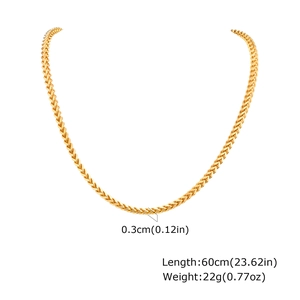 Vue détaillée du collier chaîne Franco dorée de 0,3cm de large et 60cm de long pour unisexe