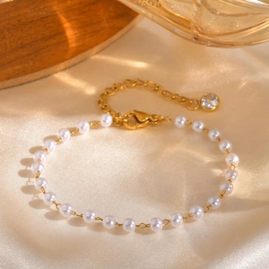 Minimalist Stainless Steel Imitation Artificial Pearl Beaded Bracelet Gold Tone Elegant Jewelry For Women With Zircon Pendant