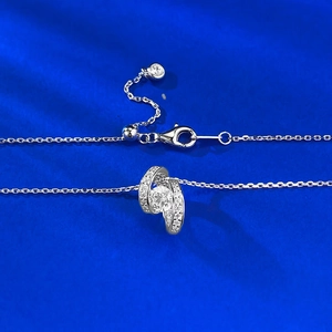 Collier élégant avec pendentif cœur rotatif en argent sterling S925 et oxydes de zirconium