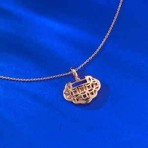 Macro de collier cadenas Ruyi en argent S925 or rose et pierres violettes