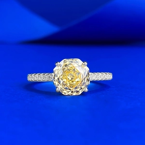 Exquisite S925 silver ring with a 2.5ct yellow octagon cut stone in a four-prong setting