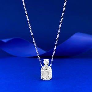 Collana con Ciondolo in Argento Sterling 925 Strass Taglio Smeraldo per Donna Elegante Design a Halo Floreale Gioielli Catena Regolare