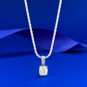 925 Sterlingsilber Moissanit Anhänger Halskette Quadrat Ochsenkopf Eingelegte Edelstein Schlangenknochenkette Damen Schmuck