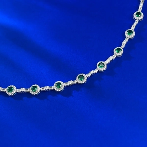 Élégant bracelet en argent S925 avec pierres d'émeraude vertes et zircons blancs