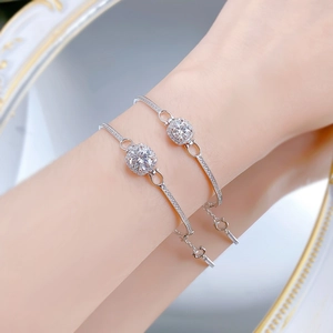 Eleganter S925 Sterling Silber Halo Armband mit einem Ein-Karat runden Moissanit Stein