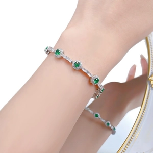 Bracelet classique en argent S925 avec cristaux verts et accents de diamants ronds