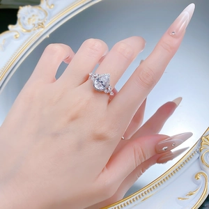 Bague halo élégante en argent S925 avec pierre goutte de 3 carats en forme de poire