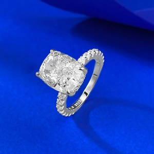 925 silver ring featuring a 5-carat cushion-cut ice flower carbon diamond in a four-prong setting