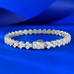 Luxuriöses S925 Sterlingsilber Armband mit römischen Kleeblatt-Elementen und Vollbesatz