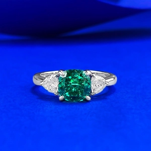 Elegant S925 Sterling Silver Cushion Cut Green Rhinestone Ring For Women Geometric Three Stone Ring Daily Wedding Jewelry