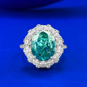 Luxury 925 Sterling Silver Oval Green Halo Ring For Women Rhinestone Pave Inlaid Engagement Party Fashion Jewelry