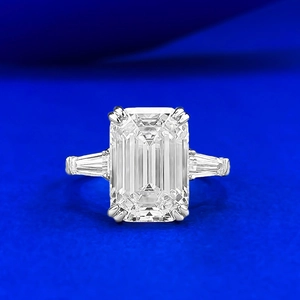 Classic 925 Sterling Silver Emerald Cut Engagement Ring Three Stone Rhinestone Inlaid Wedding Finger Ring For Women Jewelry