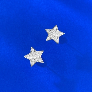 Élégantes boucles d'oreilles étoiles en argent S925 avec pavé de zircons brillants