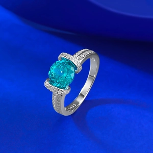Bague en argent sterling S925 avec pierre bleue Paraiba de 7mm et petits brillants