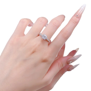 S925 sterling silver radiant cut 7x7mm ice flower cushion ring worn on finger