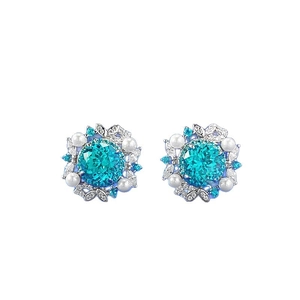 Boucles d'oreilles fleur en argent S925 avec pierre bleu paraïba et perles blanches
