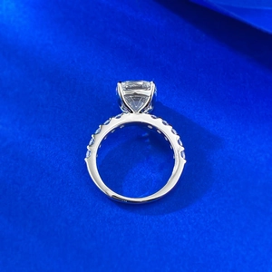 Luxurious S925 silver cushion cut sparkling white diamond ring with pavé side stones
