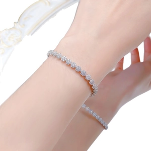 Elegant S925 sterling silver snowflake bracelet with sparkling zircon stones for women