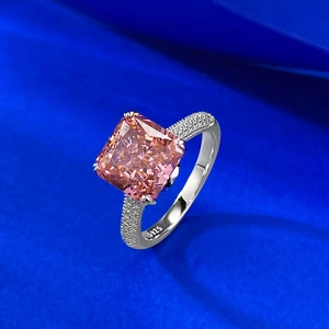 Bague en argent S925 avec pierre carrée rose 9x9mm et accents sertis de diamants