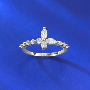 Anello geometrico in argento sterling S925 con farfalla minimalista e zirconi brillanti