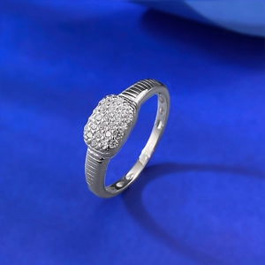 S925 sterling silver rectangular ring with pavé cubic zirconia and ribbed metal band