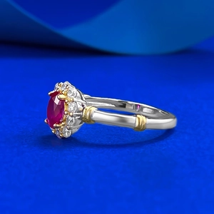 Luxury S925 silver ring with oval red gemstone and vintage two-tone floral design